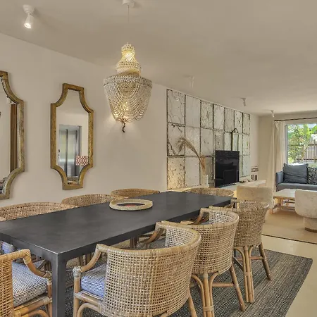 Casa Bambu - Incredible Beachside Townhouse By Finest בית נופש *