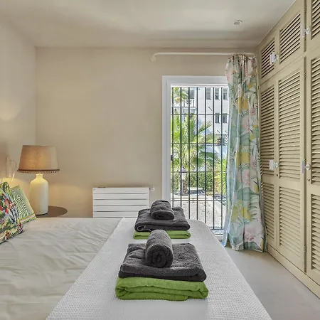בית נופש Casa Bambu - Incredible Beachside Townhouse By Finest *